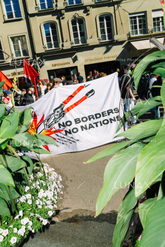 Demonstration 'Zwischen uns keine Grenzen', beim Zytglogge Bern