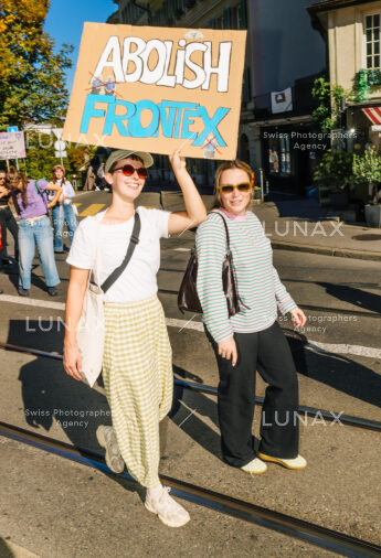 Demonstration 'Zwischen uns keine Grenzen', Bern