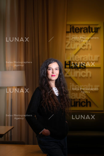 Autorin Aliyeh Ataei